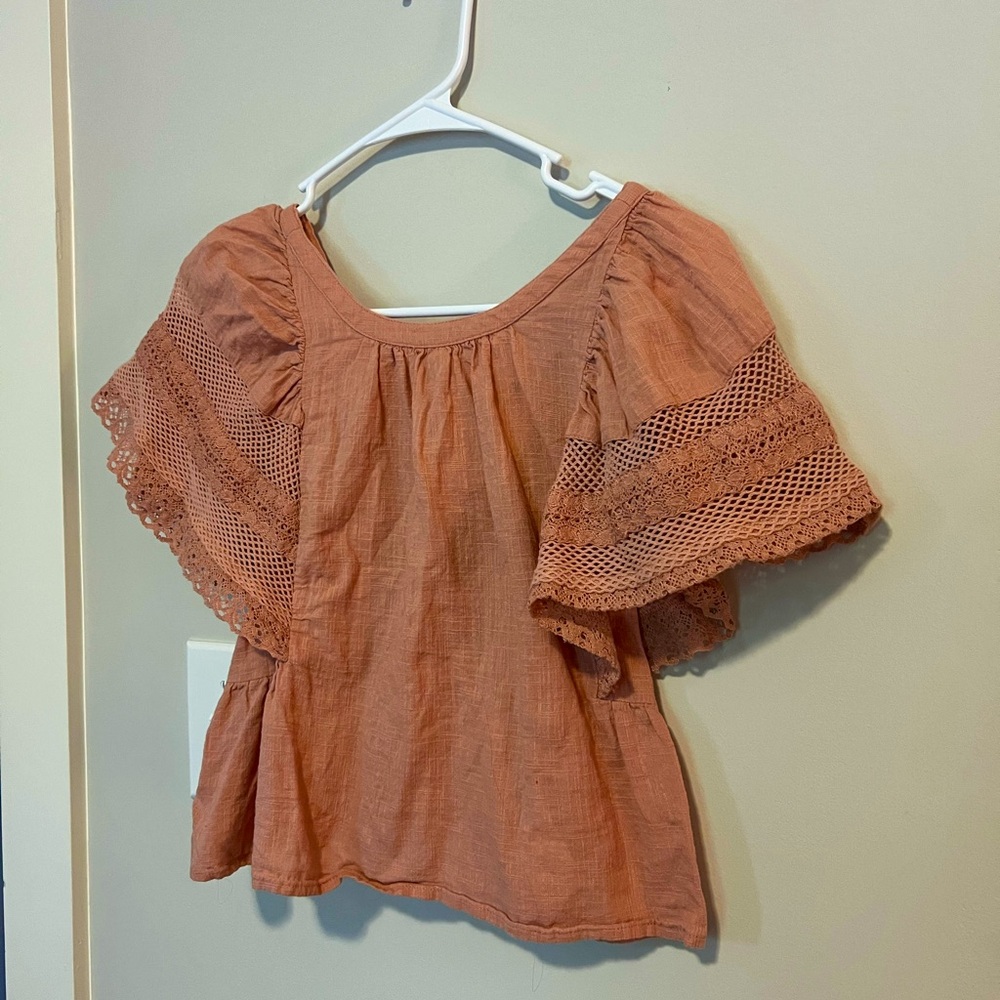 Very Cute Girls Old Navy Top in Excellent Condition! Size L